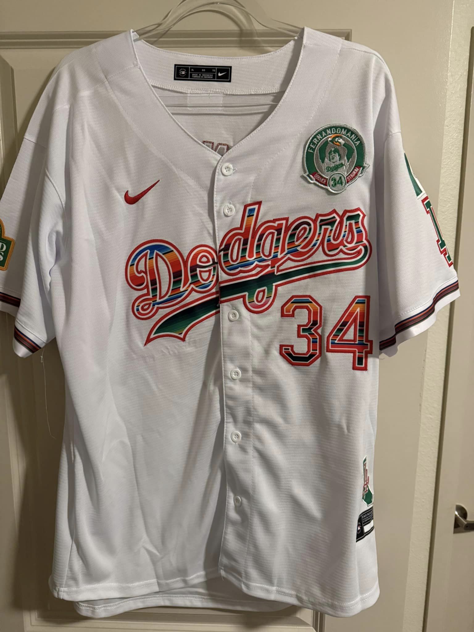 Fernando Valenzuela Men's Los Angeles Dodgers Mexico California Patch Vapor Premier Limited V2 White Jersey - All Stitched photo review